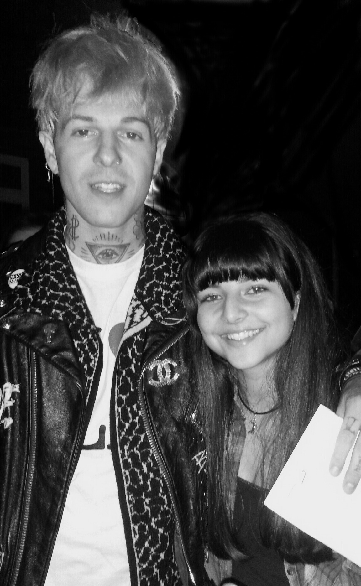 the-perks-of-being-nina:  I met Jesse Rutherford therefore you’re irrelevant. 