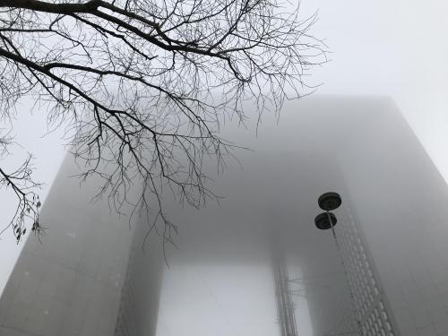 evilbuildingsblog:Grande Arche de la Défense, Paris, France on a dreary day