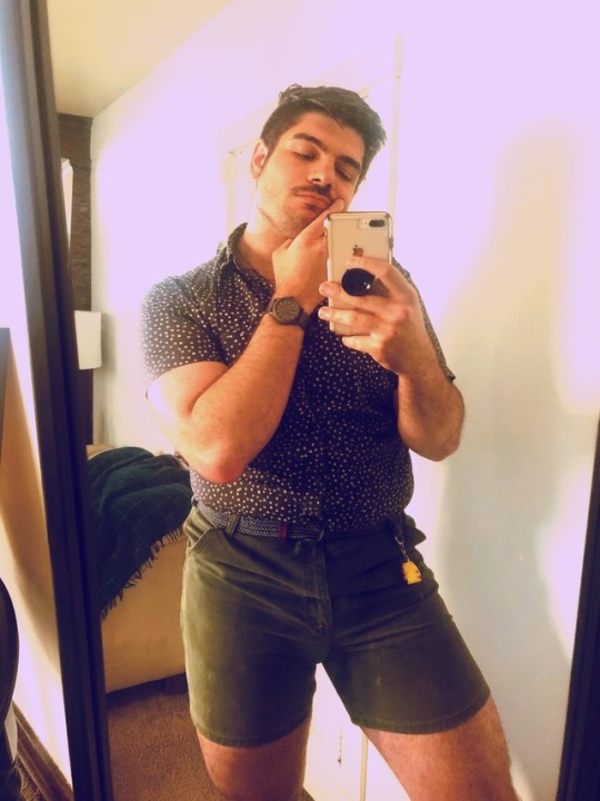 sixfootsix:  sixfootsix:  cute face chubby waist thick legs n shape  if you’d like to support this post on ig my handle is @pikalouis 