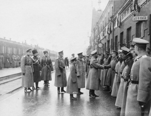 Tsar Nicholas II with his son Alexei Romanov, General Nikolai Ivanov, Count Vladimir Frederiks, Coun