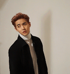 veriloquentmind:suho x esquire (gifs cr: vyrl update)