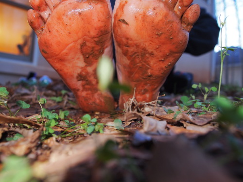 Muddy feet :) embracethenatural11.tumblr.com/