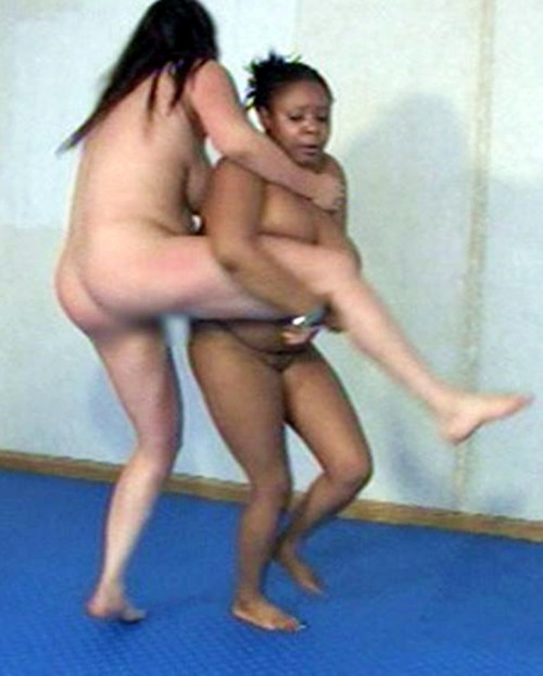 Porn photo bustygirlfights:  CHUNKY GIRLS THROWDOWNKONTEX