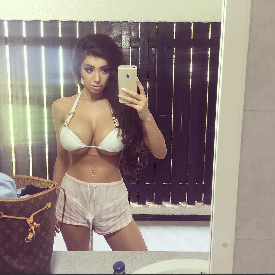 bustyig:  Instagram: chloe.khan | More pictures of chloe.khan More Busty Babes &amp;