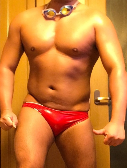 gen1967:  ken2537:    こういう体型に似合う