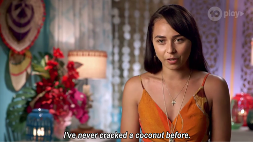 theshapeofagua: These two girls on bachelor in paradise australia really exuding dumbass bisexual en