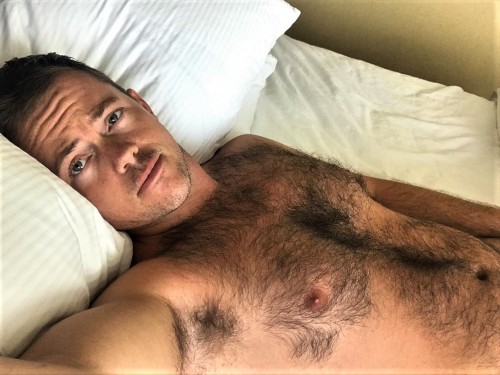yummy1947: kahairy3:  Instagram : jeepgrand20    What a handsome bear with his sexy pitfur, hairy chest and attractive furrry belly that is so hot.❤️❤️❤️❤️🔥🔥🔥🔥🔥❤️❤️❤️❤️❤️🔥🔥🔥🔥🔥🔥🔥❤️❤️❤️❤️❤️❤️❤️