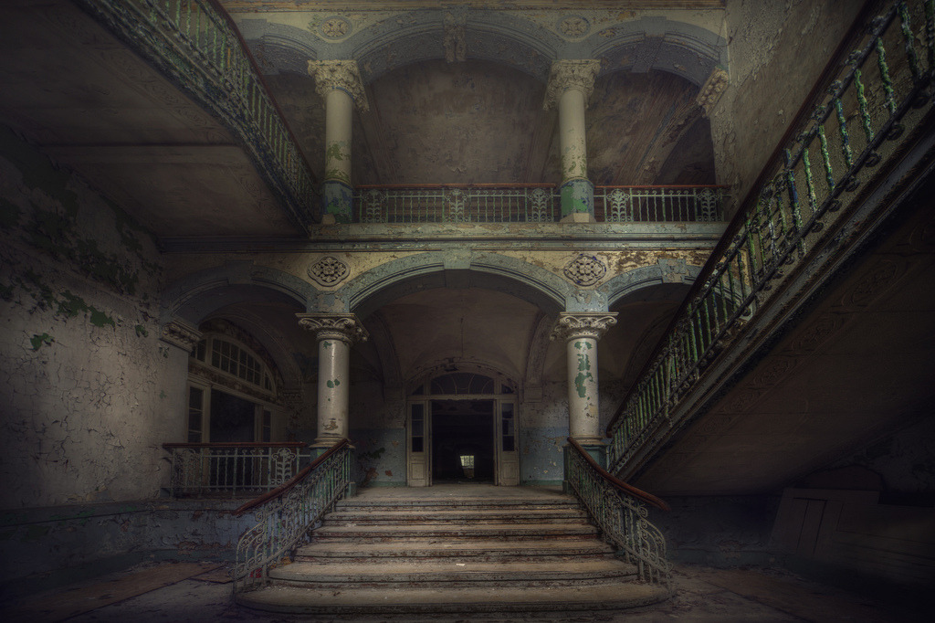 jacindaelena:   andre govia. 	  	 				 					 						 					 				 			  	    