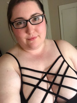 thegoodhausfrau:Treated myself to a couple bralettes. I might need more in other colors. So comfy! 