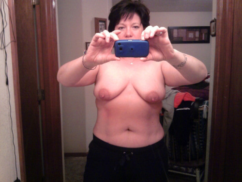 cougar-spectacular-xxx:JenniferPictures: 24Looking for: Men/CoupleNaked pics:Yes.Home page: Click He