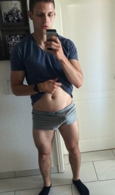 damnhugecock:  Wanna view more? http://ift.tt/11wEQv9