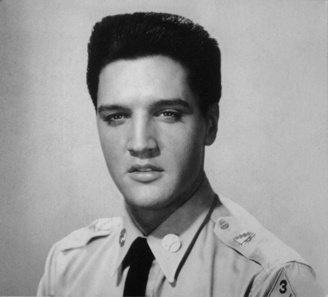 real-edgarcasco:  Elvis PresleyBlues (1960) Photo shoot for G.I. Blues (Paramount).