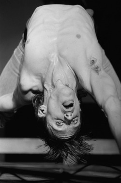 vaticanrust: Iggy Pop, 1977. Photo by Andrew Kent.