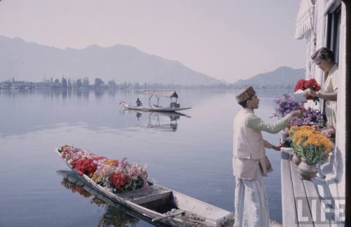 the60sbazaar:Image from the LIFE magazine feature Kashmir Vacation (ph. James Burke, 1964)