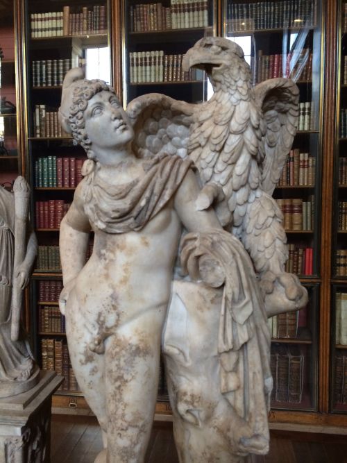 hismarmorealcalm:Marble sculpture of Ganymede and the eagle  (Ganymede with phrygian cap and ch