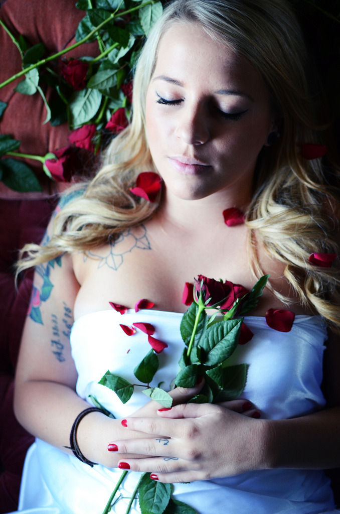 dominantlife:  tellthesamelie:  tellthesamelie:  fairytalemood:  Fairy Tales Gone