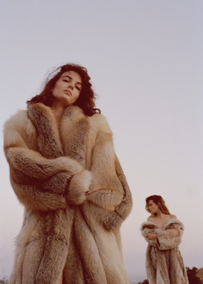 transhilton:Miranda and Elektra Kilbey - Say Lou Lou