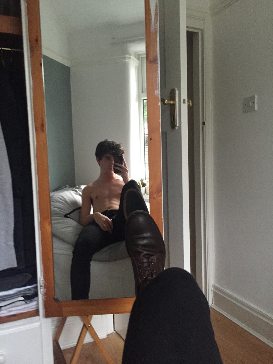 vuat:  i walked home from work in the rain 