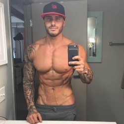 hotstudsdaily:  Mike Chabot