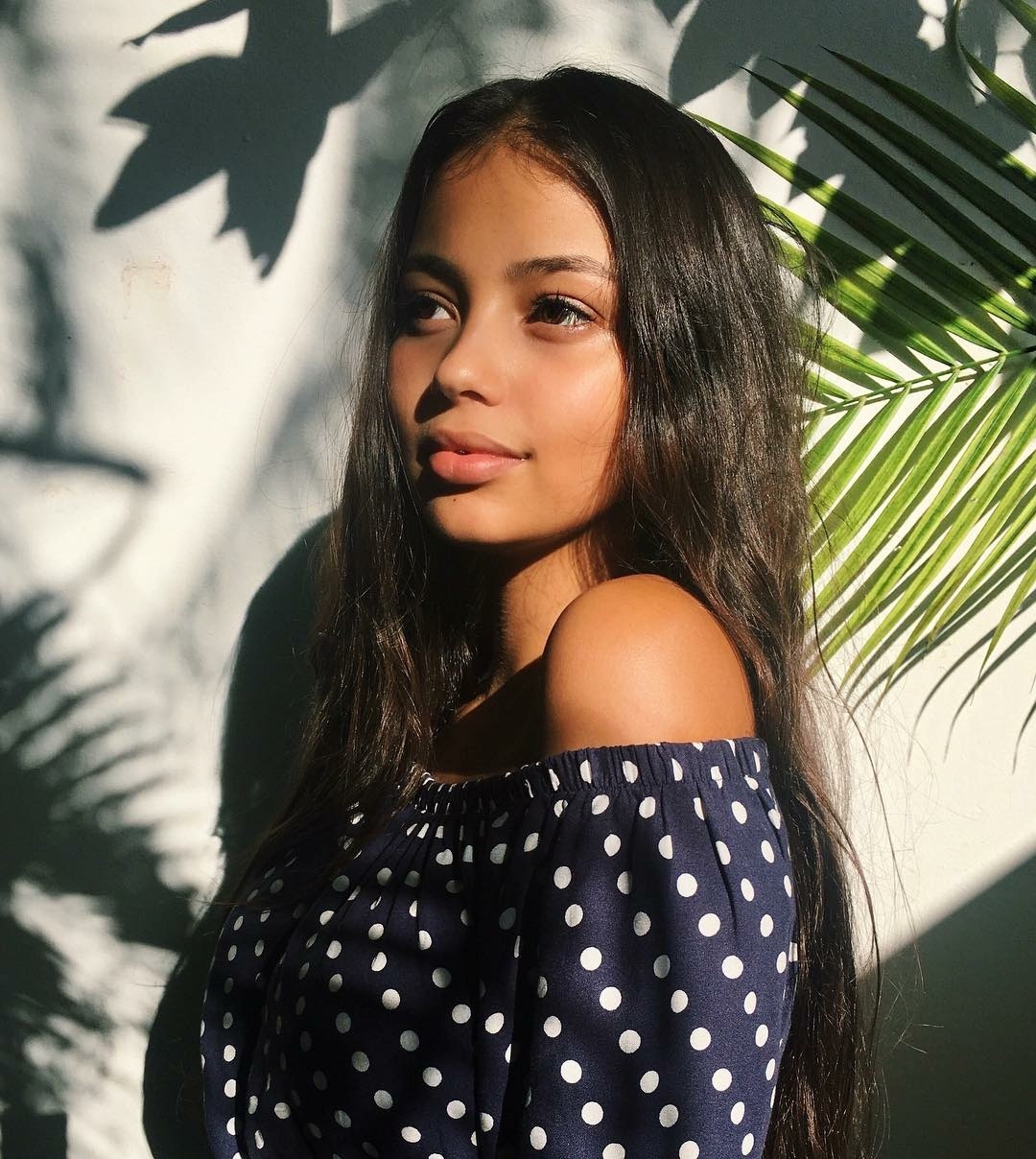 natural-beauty-lovers:  gorgeous Fiona Barron, check her instagram for a lot more