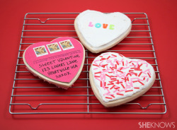 craftjunkie:  Valentine’s Day Sugar Cookie Postcards {How to} Found at: sheknows
