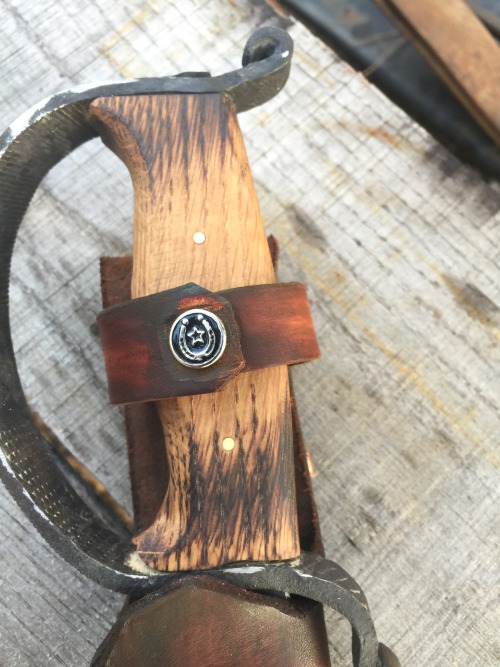 lunarlightforge:Doesn’t seem like much but I put a snap on the custom Bowie!! If you are inter