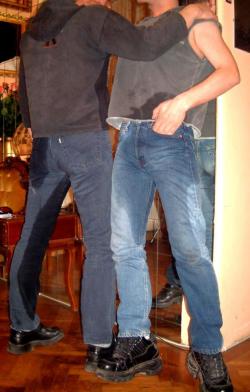 wetjeans6:  In pissed tight jeans and drunk