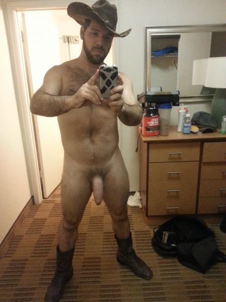 fagformen:  come on man we gonna do this or what I’m way horned for some hole…  Woof