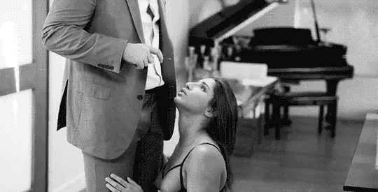 the-lusitanian:And don’t move your eyes away from mine First Date…