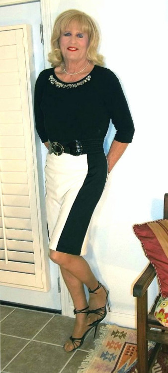 hgillmore:  Well Dressed Crossdressers and Transgendered Women