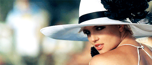 babeonemoretime:I got my eye on youAnd I can’t let you get away.