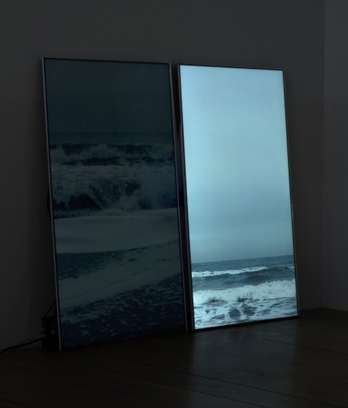 notime-nolife:  Earthrise/earthset , 2014 Scott Nedrelow