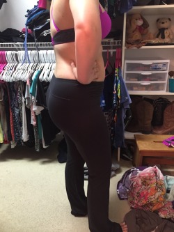 kbhotwife:  For juncaj77077. Here’s me in yoga pants and my new bra.  Love a woman in yoga pants!