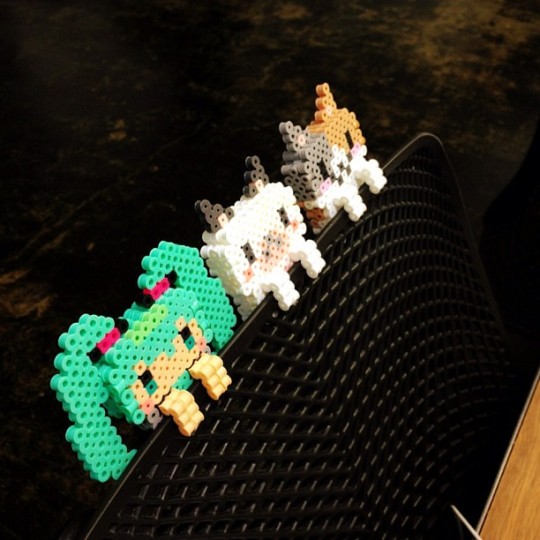 Apps And Beads アイロンビーズでひっかけて飾れる立体サンタさん トナカイさんをつくろう Apps And Beads アイロンビーズでひっかけて飾れる立体サンタさん トナカイさんをつくろう