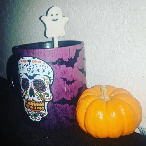 Pumpkin Die Tea from @davidstea my absolute favorite#pumpkin #pumpkinspice #pumpkintea #sugarskull