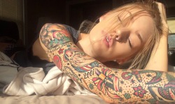 americanhonee:  The sun came out to play.💛  I absolutely adore tattooed girls..  You&rsquo;re gorgeous!