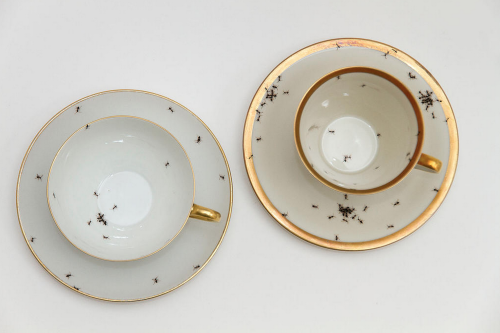 bestof-etsy:  Hand Painted Ants Cover Vintage Porcelain Dishes  German artist Evelyn Bracklow creates uniquely beautiful and unconventional porcelain dishes which are covered by hand-painted ants. Bracklow’s impressive technique resembles those of real