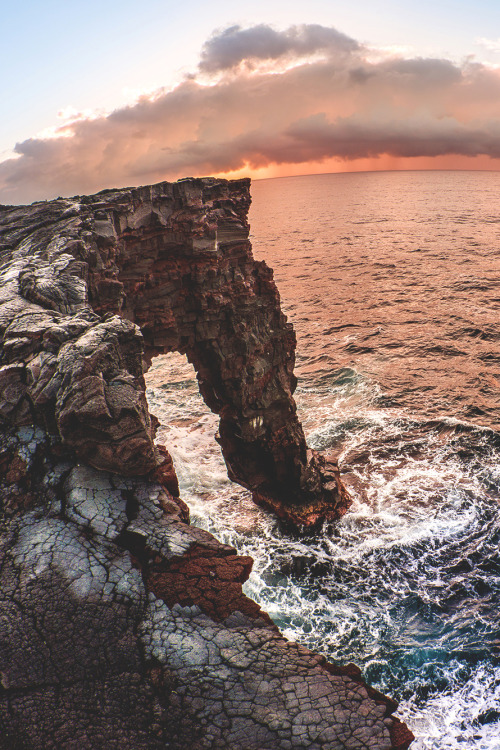 lsleofskye:Hawaii Volcanoes National Park - Holei Sea Arch xx