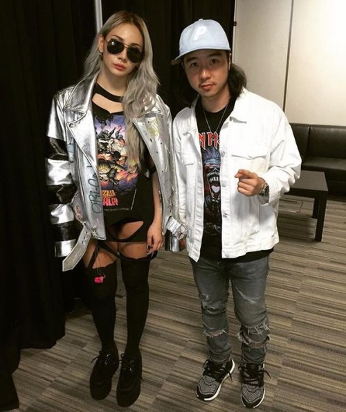 Hey, guys, I’m back.CL at backstage of MDBP in Hong Kong, she was wearing Chrome Hearts Leather JJ D