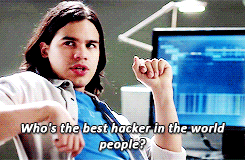 lucamayas:#barry and caitlin teasing cisco