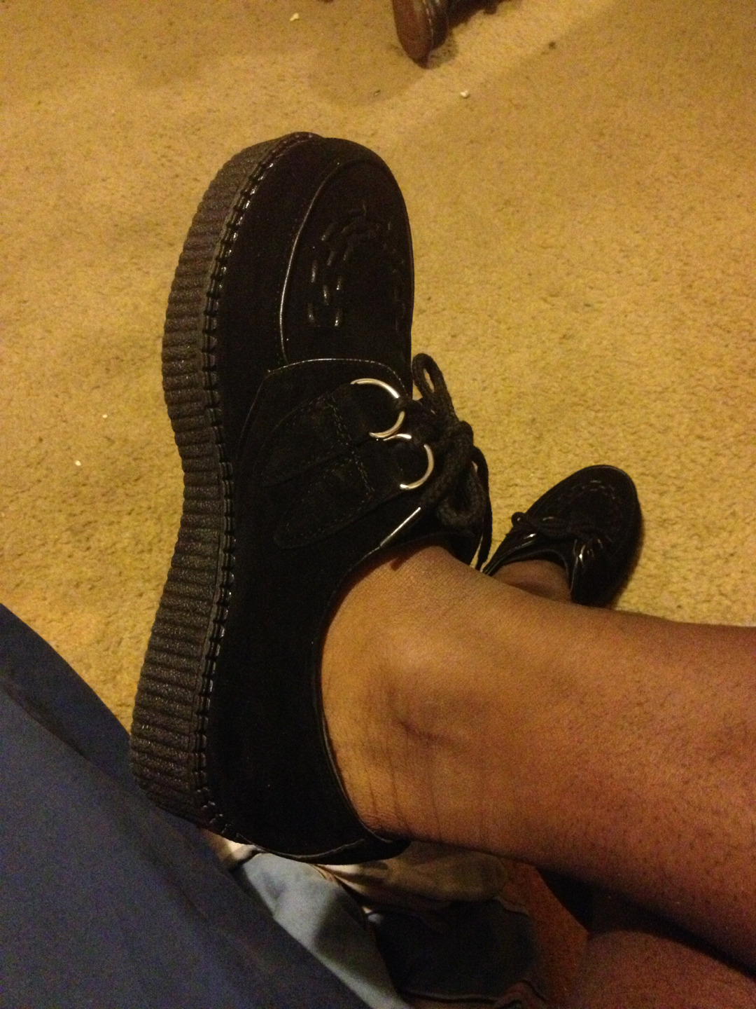 CREEPERS CAME. YAAAAY.