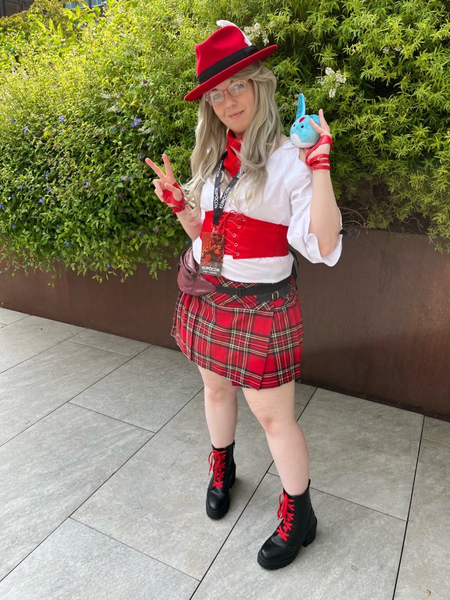 Words cannot describe how much I loved wearing my red mage cosplay at Kupocon Pom2 ❤️