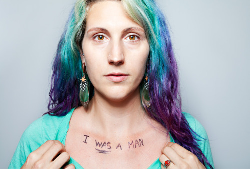 unalmaperdido:  traditioned:  digbicks:  What I Be Project, Steve Rosenfield Photographer Steve Rosenfield recently asked subjects far and wide to complete the following statement: “I am not my ___ ”. He prompted individuals to fill in the