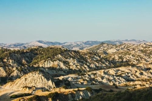 Aliano at sunset #basilicataturistica #basilicatadascoprire #basilicata #lucania #minimallandscape #