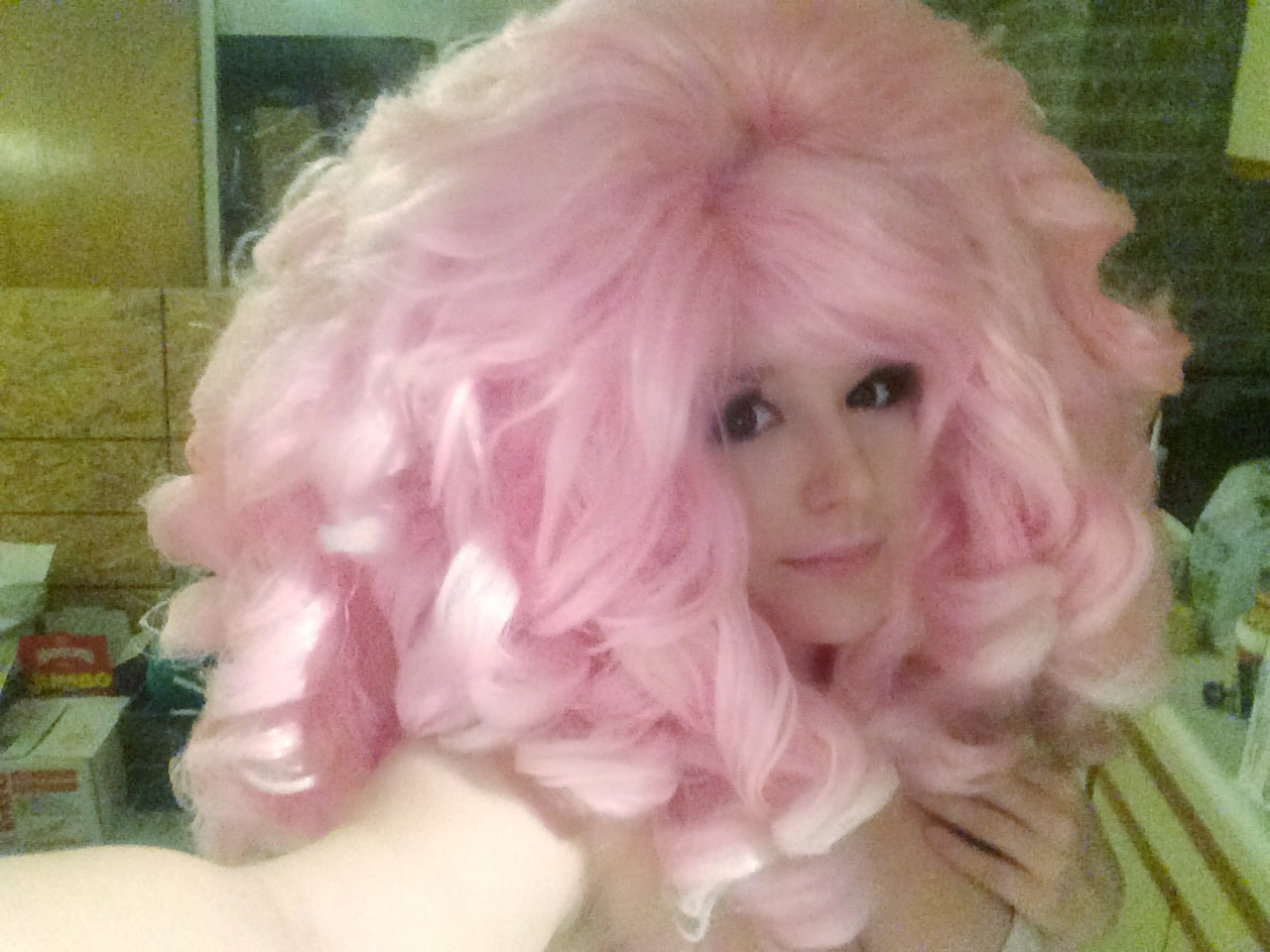 roses-cosplaypositivity:  @ultimatemomrosequartz My Rose Quartz cosplay completed!