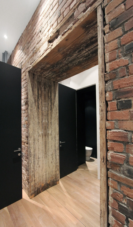 {Bonus from today’s Friday Feature. Anne Sophie Goneau-designed spaces tend to be colour-blocked. I’