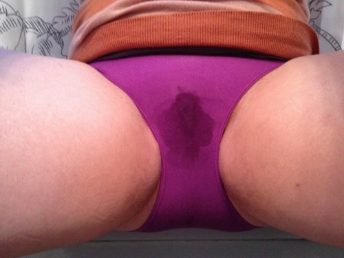 stickyknickers: beinguseful: Its one of those days. Mmm! Yummy