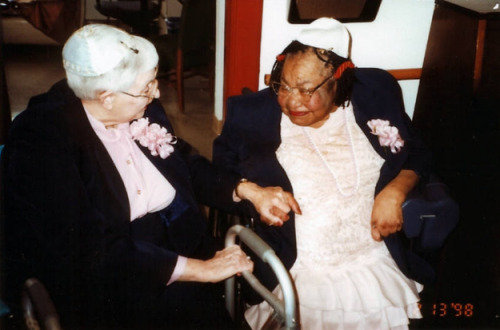 buzzfeedlgbt:  22 Photographs Of Vintage Couples Guaranteed To Melt Your Heart