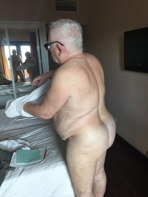 hagedalsarary:  Daddy oaooh Laveo