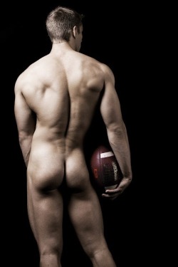 hotsportsgear:  Carrying a football See also